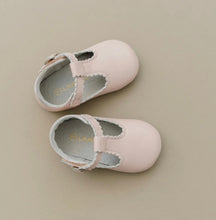 Elodie Pink Scalloped Crib Shoe